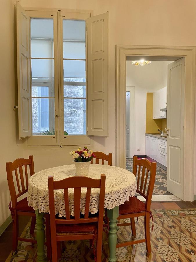 4 Balconi House-Appartamento Salentino Nel Centro Di Lecce Luaran gambar