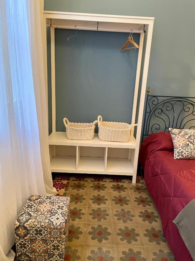 4 Balconi House-Appartamento Salentino Nel Centro Di Lecce Luaran gambar