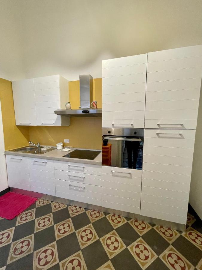 4 Balconi House-Appartamento Salentino Nel Centro Di Lecce Luaran gambar